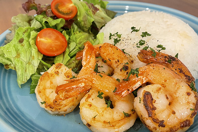 スモークサーモンアボカドパンケーキ