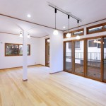 自然素材にこだわった中古のデザインリノベーション