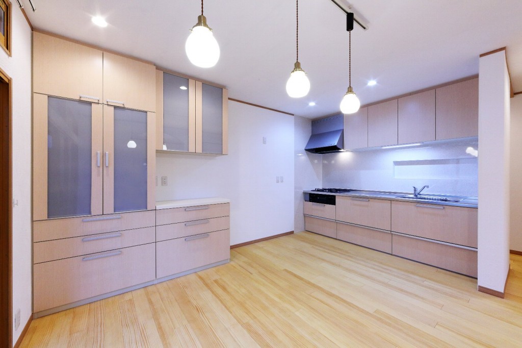 自然素材にこだわった中古のデザインリノベーション