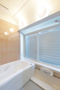 出窓タイプのユニットバス