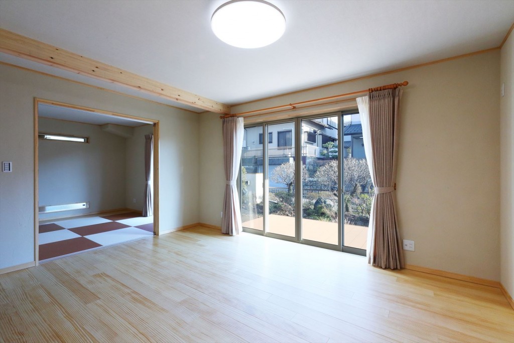 ENLARGE オリジナル!中古の注文住宅 “新、古築。”第一弾、堂々完成!