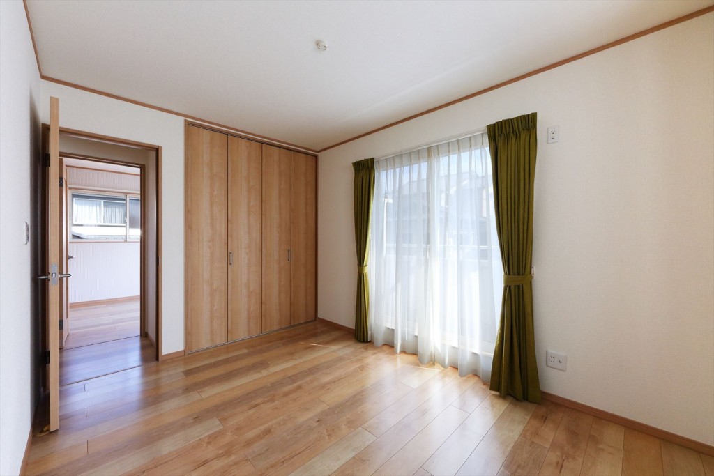 ENLARGE オリジナル!中古の注文住宅 “新、古築。”第一弾、堂々完成!