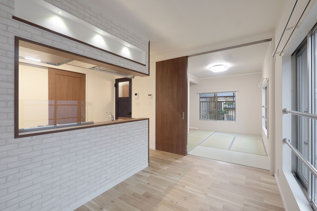 M様邸　アパートリノベ　セミオープン　キッチン (1)