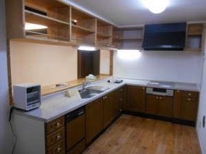 S様邸　店舗兼住まい　キッチン　L型