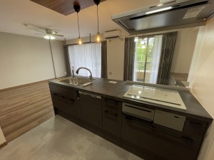 高級感あふれる人気のキッチン