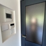 インターホンやスイッチ類をニッチにまとめる。
