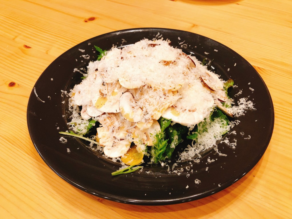 マッシュルームのサラダ