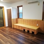 カフェ風の造作ベンチ