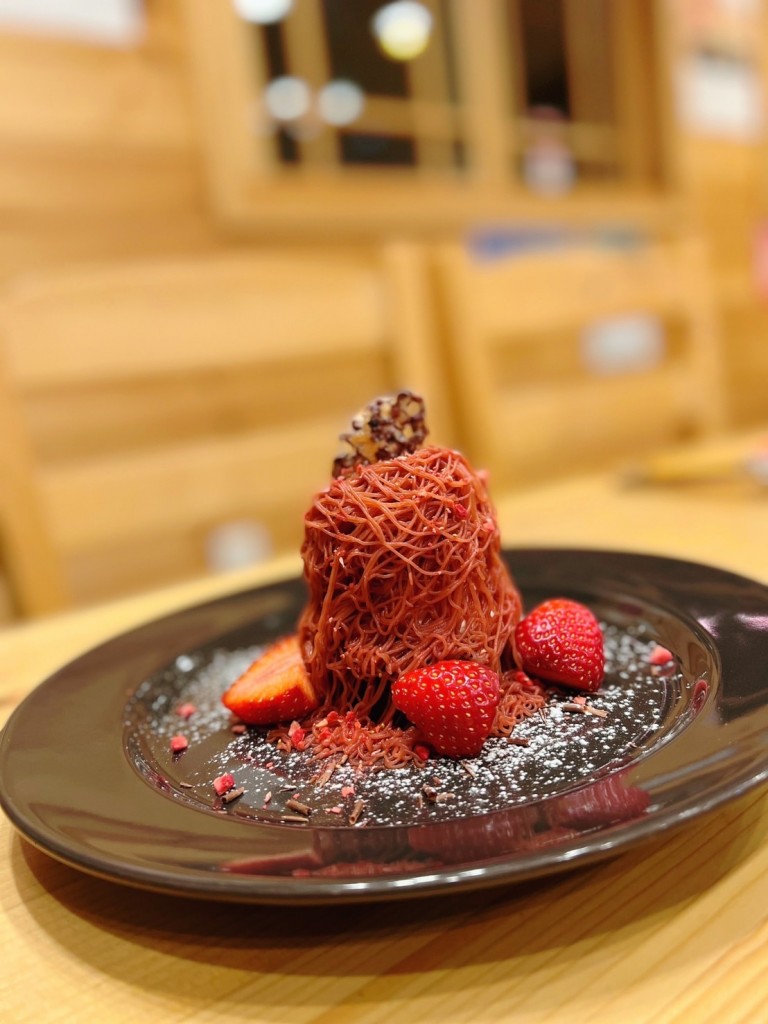 あまおうとチョコレートのモンブラン