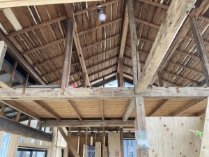 古材の良さを生かしたラスティック・リノベーション！