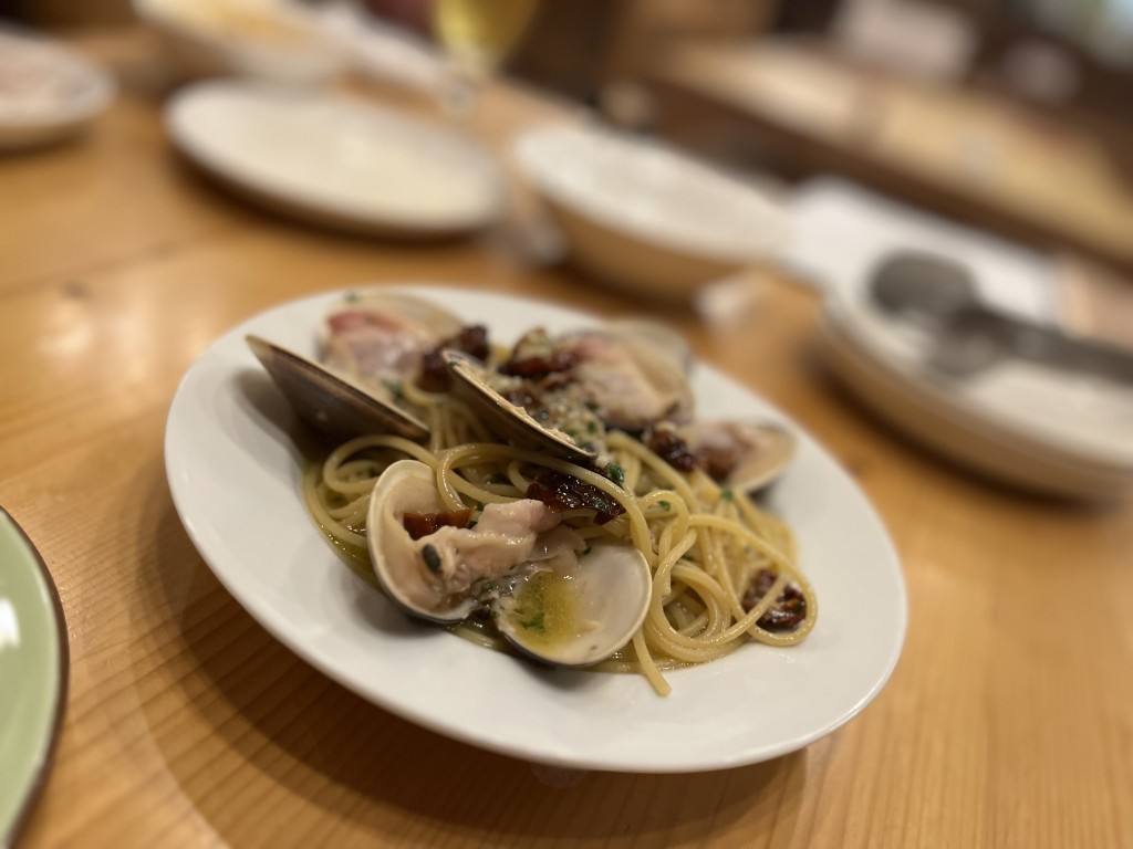 九十九里産ハマグリとドライトマトのパスタ