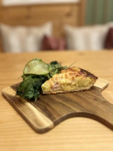 本日のキッシュ　紅はるかとベーコン