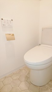 トイレA_R