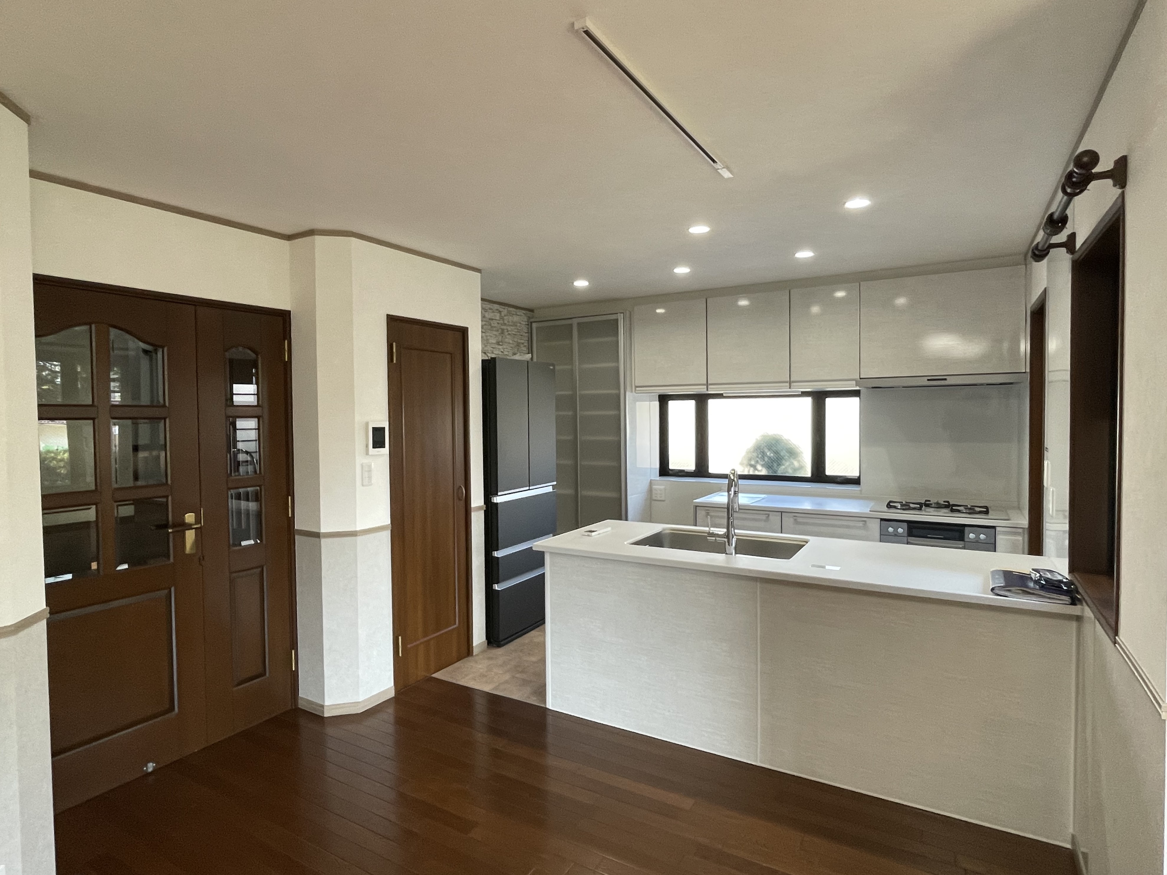 リビング・キッチンがとても心地いい空間になり、家族皆喜んでいます。