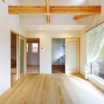 店舗併用住宅を自然素材の二世帯住宅に建て替え