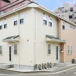 店舗併用住宅を自然素材の二世帯住宅に建て替え