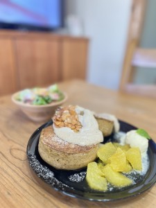 甘夏と紅茶のパンケーキ(サラダ付)