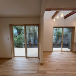 自然光を採りこんだ明るい住まいへとフルリノベーション