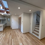 自然光を採りこんだ明るい住まいへとフルリノベーション