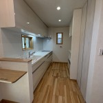 自然光を採りこんだ明るい住まいへとフルリノベーション