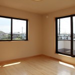 自然素材の温かみを生かした店舗兼用住宅