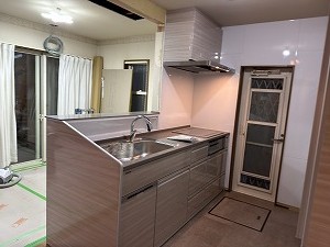 キッチンの対面化工事！ホーローシステムキッチン「トレーシア」