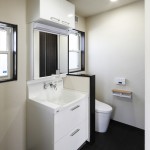 白×黒　上質でスタイリッシュな自然素材の家