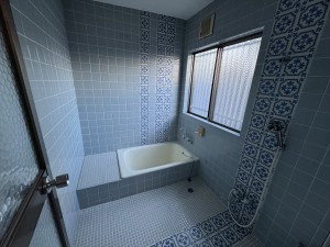 浴室てすり　工事前_R