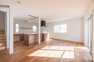 中古戸建てをライフスタイルにマッチした開放的な間取りにリノベーション