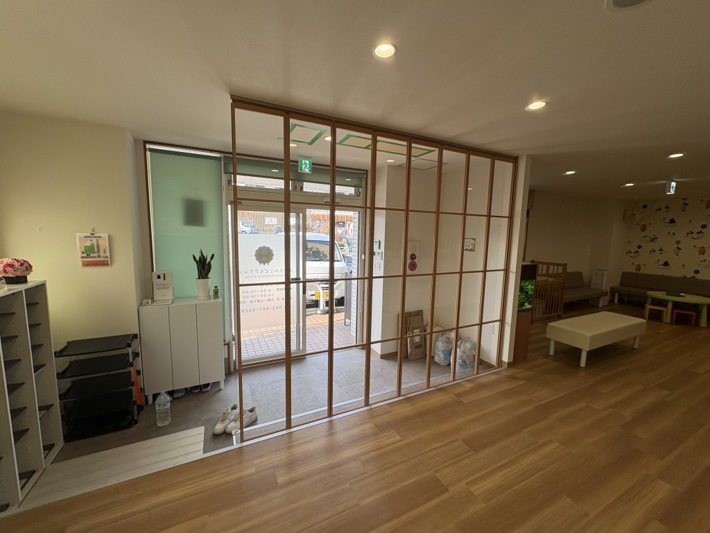 オシャレな間仕切り開閉折れ戸😲