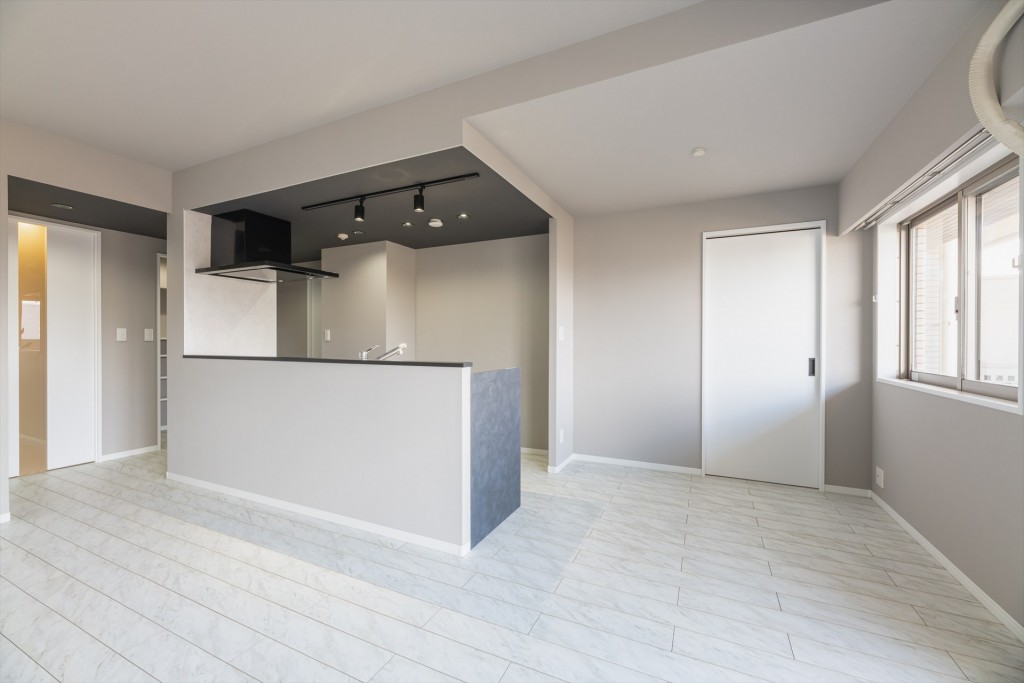 「家事ラク・モノトーン」がテーマのマンションデザインリノベーション