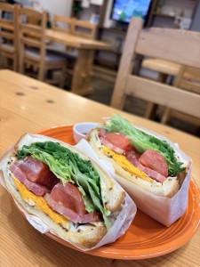 カフェ💛エンラージ＊人気の「ホットサンド」を食べに行きました💕