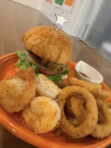 カフェ💛エンラージ＊エンラージ特製バーガー🍔おすすめトッピング💕