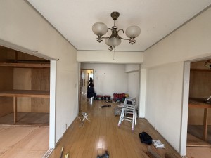 マンションの全面リフォームが始まりました❢