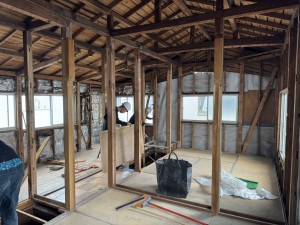 戸建て全面リフォーム工事進行中🏠