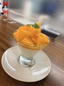 カフェ💛エンラージ＊とろける甘さ💕マンゴーのパンナコッタ✨