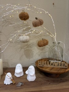 【日野支店】ハロウィンディスプレイに模様替え🎃👻